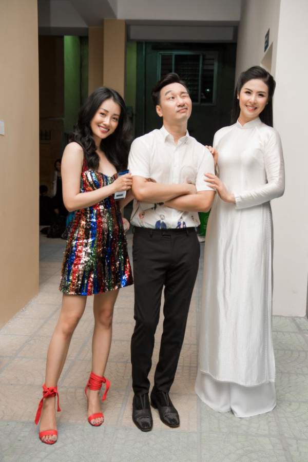Hoa hậu Ngọc Hân hội ngộ MC Thành Trung, Quỳnh Chi khi về thăm trường cũ 15
