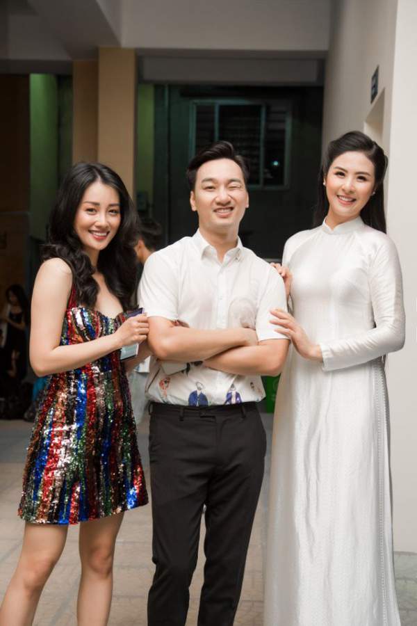 Hoa hậu Ngọc Hân hội ngộ MC Thành Trung, Quỳnh Chi khi về thăm trường cũ 4