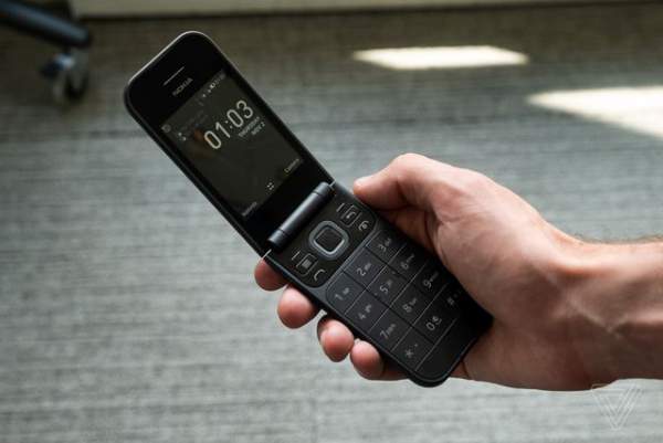 Nokia tung loạt smartphone tầm trung và “hồi sinh” điện thoại nắp gập 3