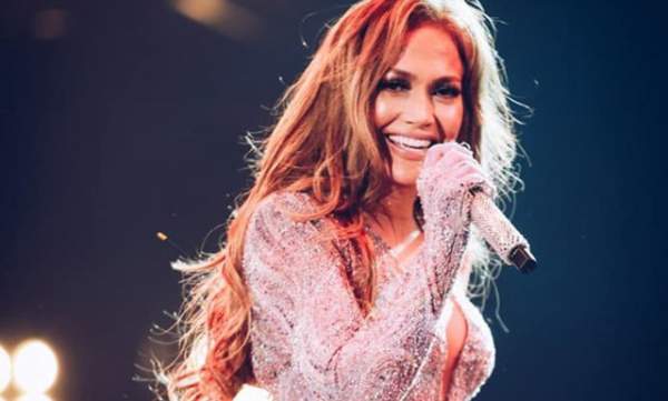 Jennifer Lopez: Thăng hoa ở tuổi ngũ tuần và “vẫn đang tiếp tục trưởng thành” 4