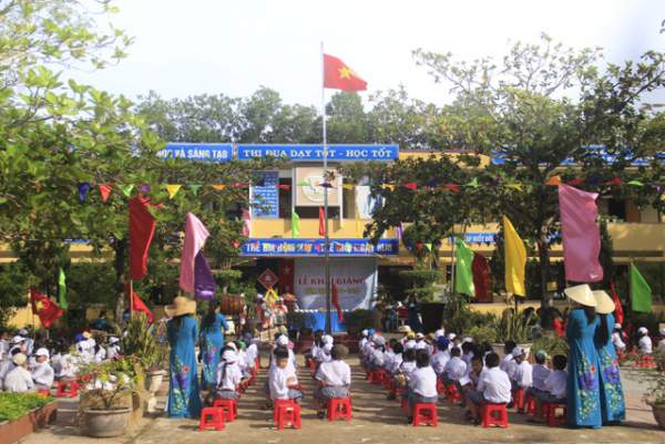 Học sinh Quảng Trị nô nức ngày hội khai trường 2