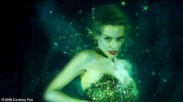 Nicole Kidman và Kylie Minogue “đập tan” tin đồn bất hòa với bức ảnh chụp chung đầu tiên 3
