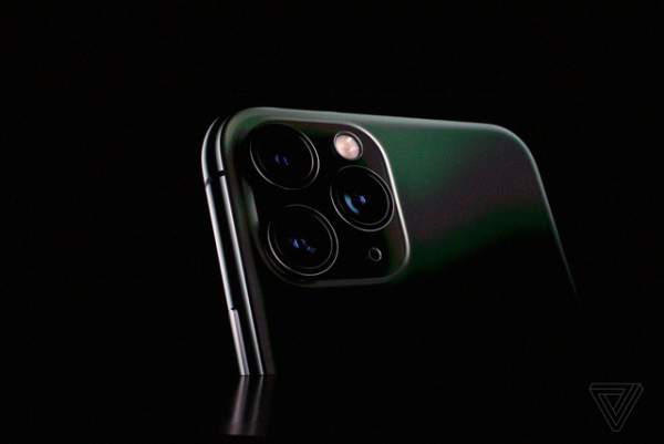 3 phiên bản iPhone 11 với camera "khủng" trình làng, có 6 màu sắc 8