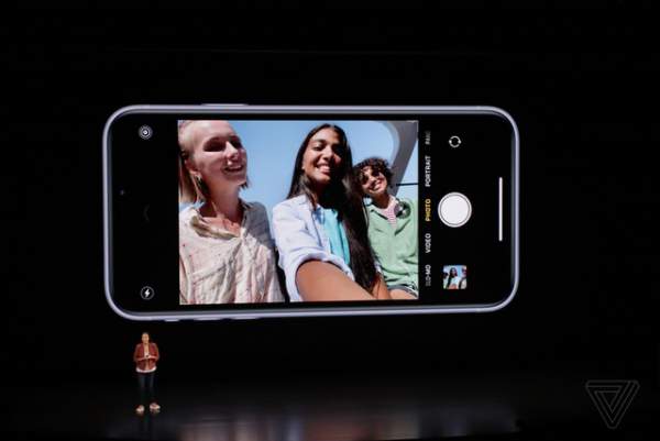 3 phiên bản iPhone 11 với camera "khủng" trình làng, có 6 màu sắc 16