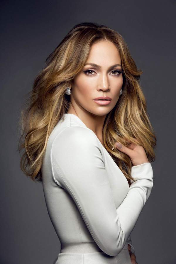 Sửng sốt xem Jennifer Lopez tập múa cột dẻo dai ở tuổi 50 5