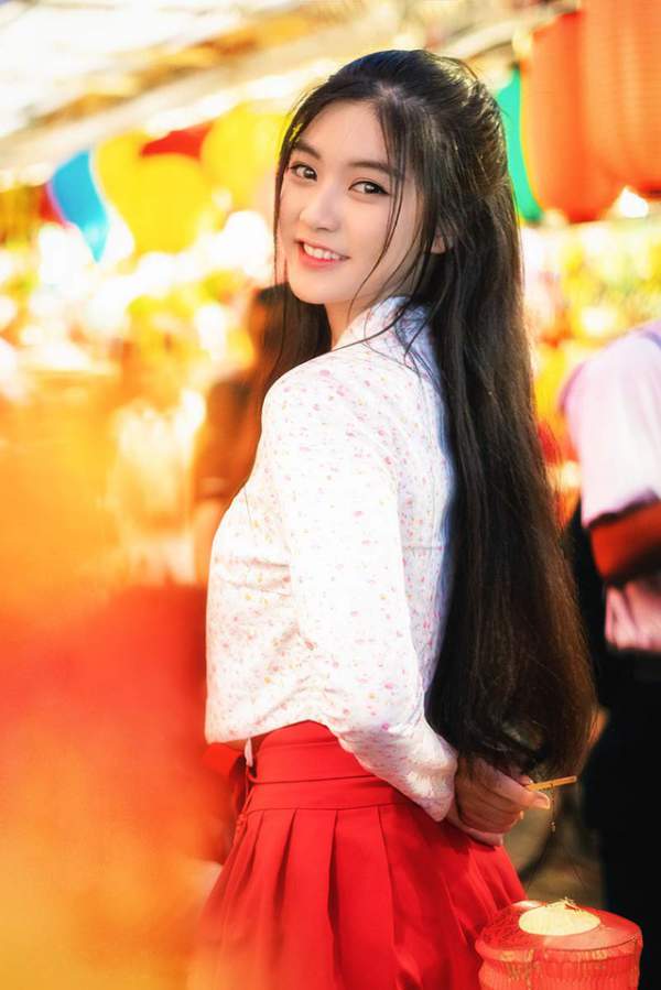 Miss Teen Nam Phương đẹp rạng ngời dạo phố mùa Trung thu 4