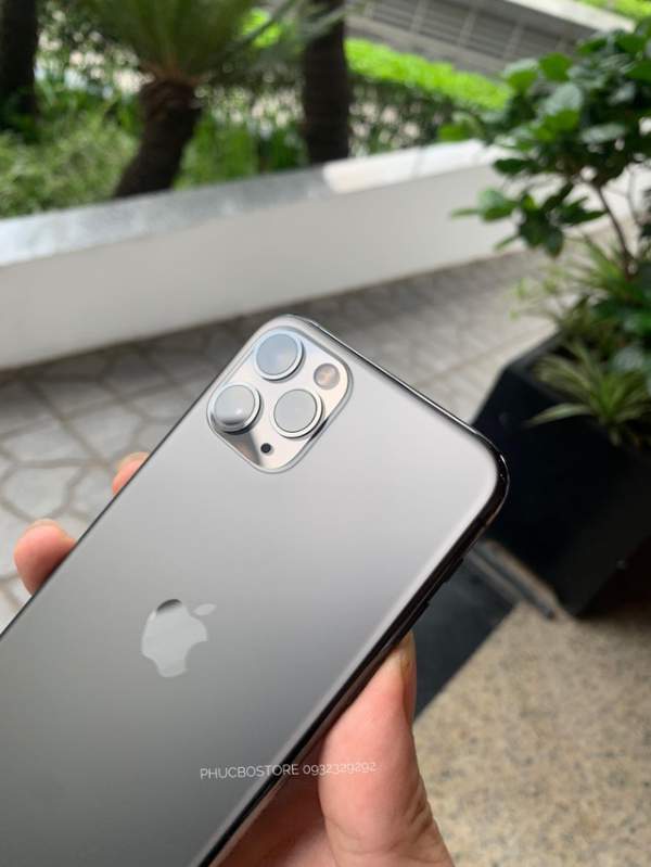 Bộ 3 iPhone 11 bất ngờ xuất hiện tại Việt Nam dù chưa mở bán 4