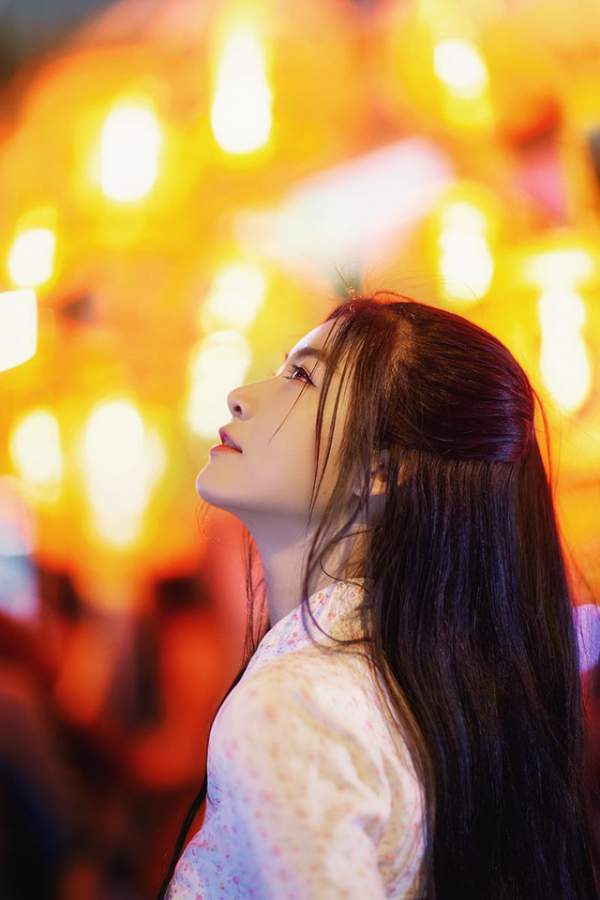 Miss Teen Nam Phương đẹp rạng ngời dạo phố mùa Trung thu 5
