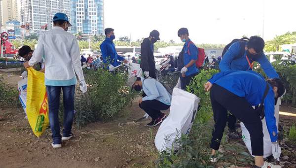 Hơn 1.000 bạn trẻ Hà Nội chung tay dọn dẹp các bãi rác tự phát 6