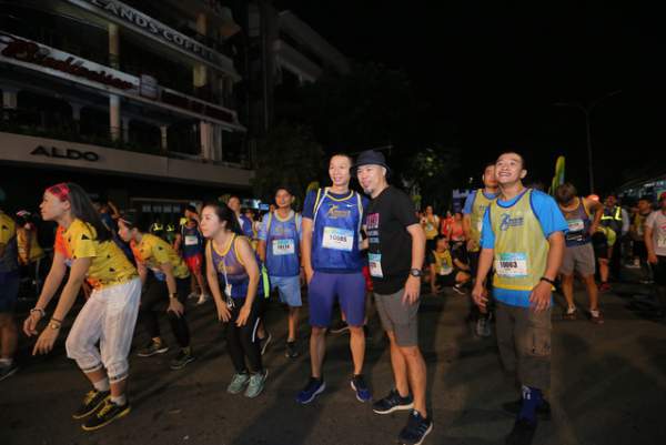 Gần 5.000 người chạy giải Revive Marathon xuyên Việt 5