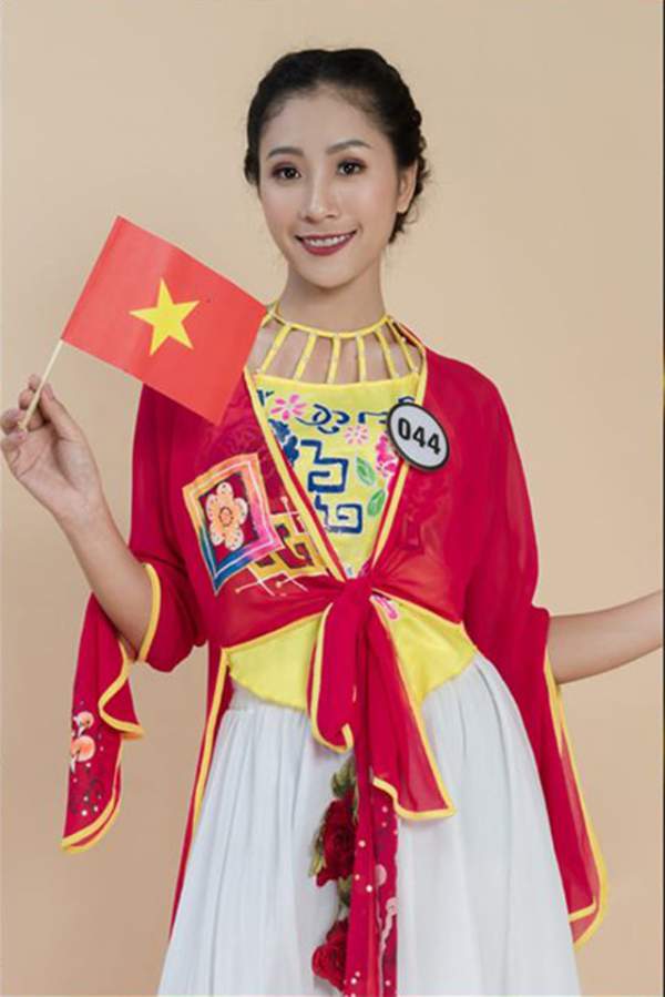 Top 10 Hoa khôi ĐH Hà Nội khoe sắc với trang phục khắp 5 châu 7