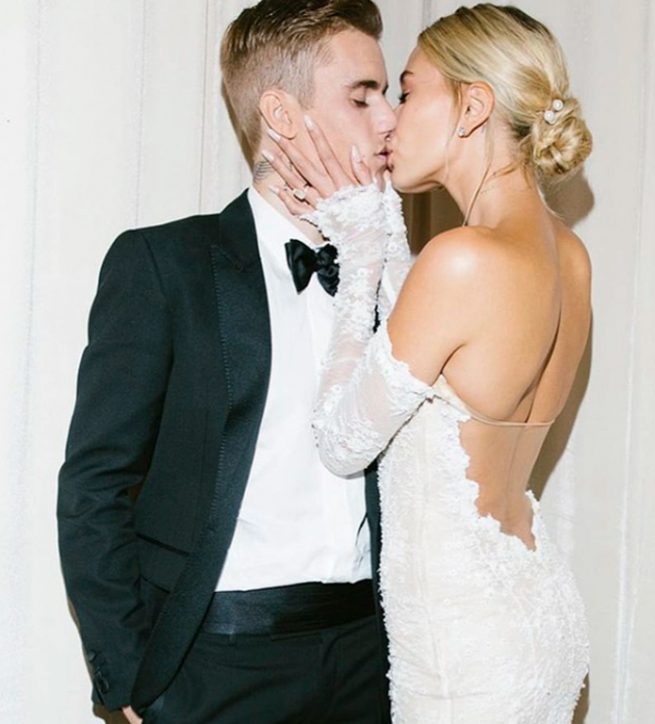 Vợ Justin Bieber hé lộ thêm ảnh cưới 9