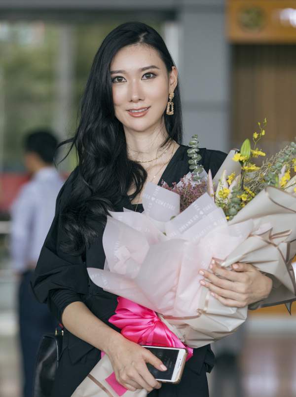 Tân Hoa hậu Hoàn vũ Hàn Quốc Lee Yeon Joo đến Việt Nam 8