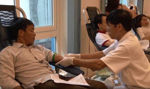 Quảng Bình:  Hơn 600 cán bộ, đoàn viên thanh niên tham gia hiến máu cứu người 2