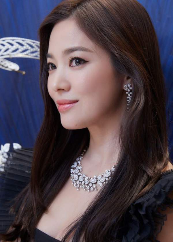 Cận cảnh gương mặt “mộc” đẹp nhất xứ Hàn của Song Hye Kyo 2