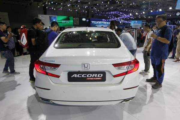 Tiếp tục được nhập khẩu từ Thái Lan, Honda Accord mới có giá từ 1,319 tỉ đồng 3