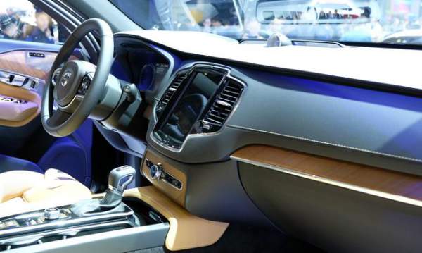 Volvo XC90 2020 khởi điểm từ 3,99 tỉ đồng 3