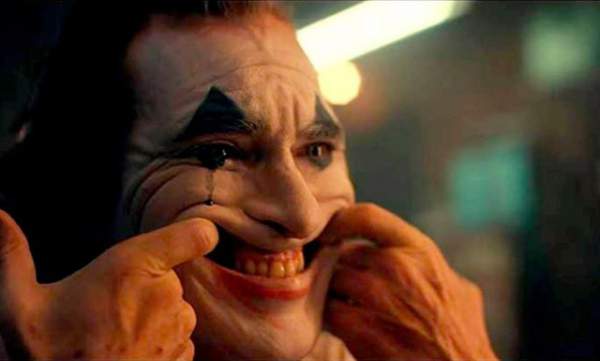 “Joker”: Tiếng nói thức tỉnh lương tri để xã hội không có những “Gã hề” 5