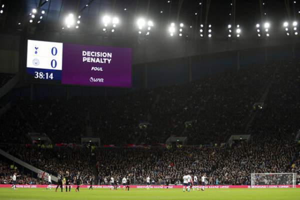 Tottenham 2-0 Man City: Gundogan đá hỏng 11m, Zinchenko nhận thẻ đỏ 7