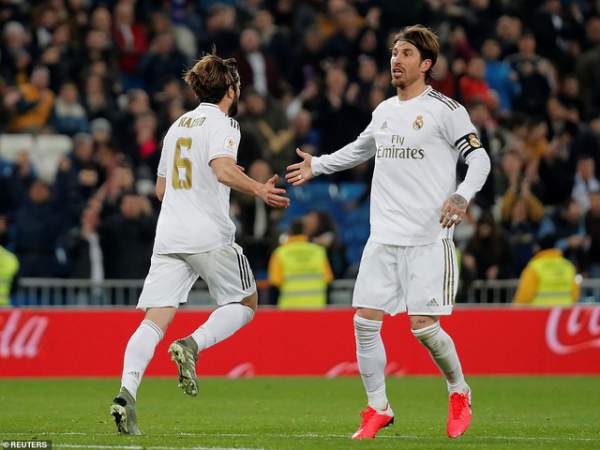 Thua Sociedad trong “cơn mưa bàn thắng”, Real Madrid chia tay Cúp Nhà vua 10