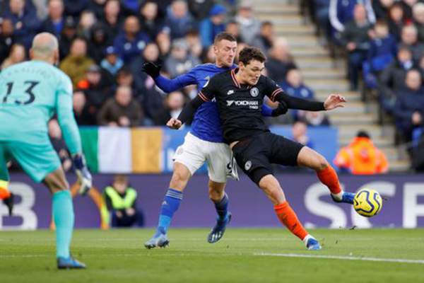 Leicester 2-2 Chelsea: Cú đúp của Rudiger "cứu" đội khách 10