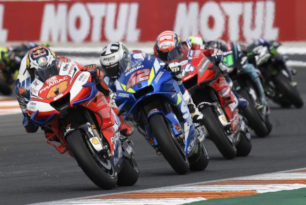 Marquez về nhất chặng, giúp Repsol Honda Team vô địch thế giới 7