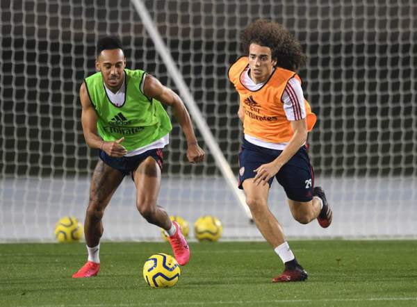 Arsenal luyện tập trong kì nghỉ Đông ở Dubai 11