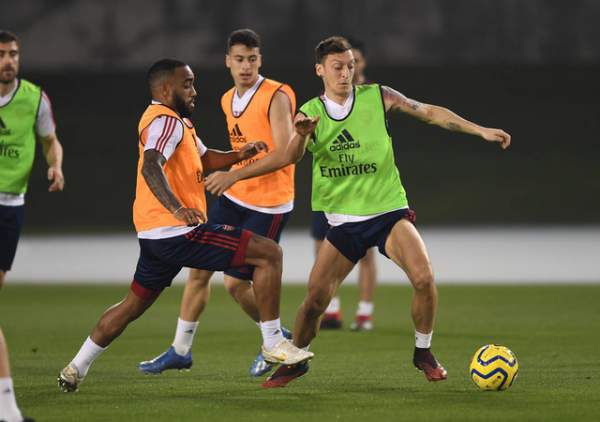 Arsenal luyện tập trong kì nghỉ Đông ở Dubai 9