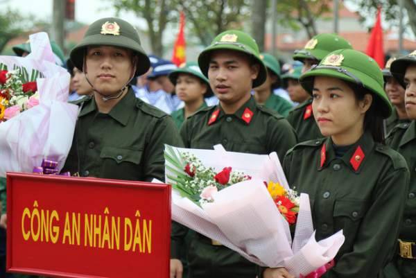 Quảng Bình: Những nữ tân binh rạng rỡ trong ngày nhập ngũ 6