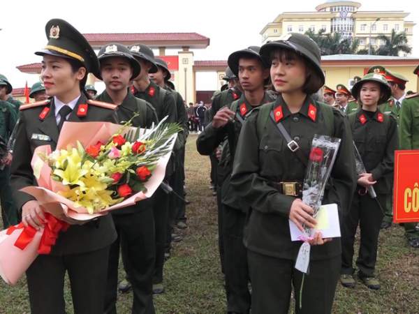 Quảng Bình: Những nữ tân binh rạng rỡ trong ngày nhập ngũ 4