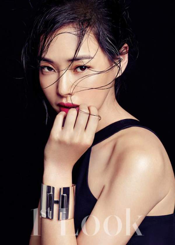 Hoa hậu đẹp nhất Hàn bị chỉ trích vì dự tiệc cùng đoàn phim 'Ký sinh trùng' 9