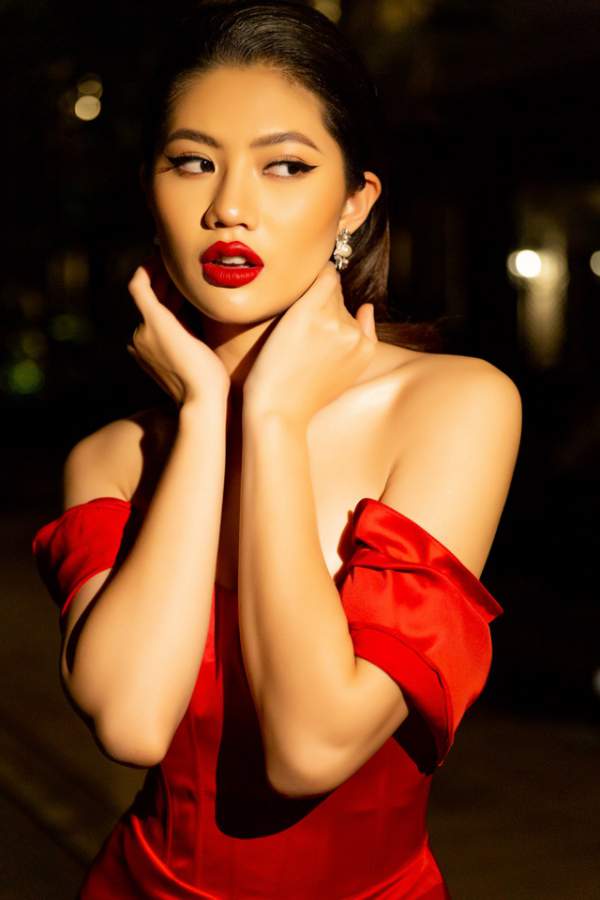 Hoa hậu Vũ Hương Giang vô cùng gợi cảm với váy cắt xẻ 7