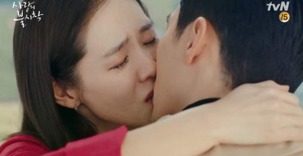 Cái kết ngọt ngào cho Huyn Bin và Son Ye Jin trong "Hạ cánh nơi anh" 3