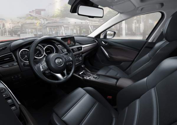 Cơ hội hấp dẫn sở hữu sedan phân khúc đẳng cấp nhất của Mazda 5