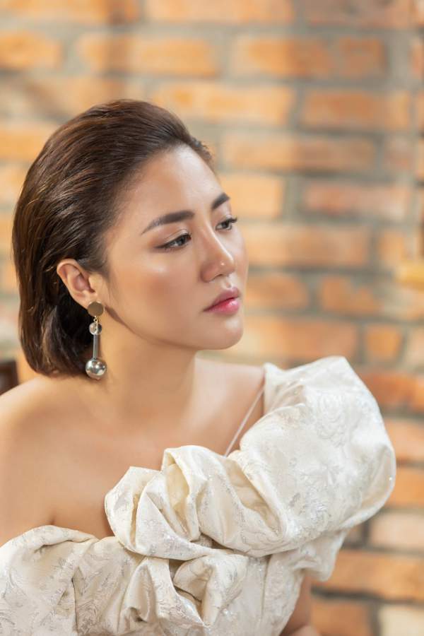 Sao Việt: Người kết hôn bí mật, người trì hoãn đám cưới với “đại gia” 7