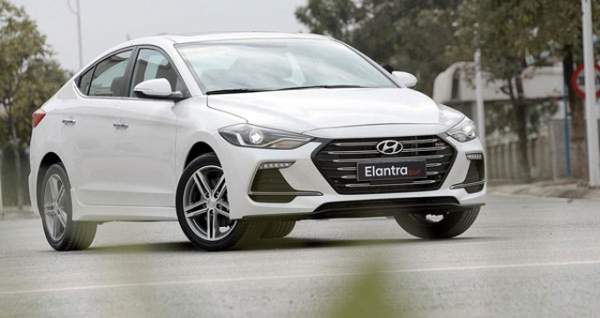 Những mẫu xe Hyundai 4 chỗ bán chạy nhất hiện nay 5