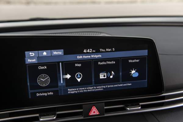 Cận cảnh Hyundai Elantra thế hệ mới vừa ra mắt - Làn gió lạ 26
