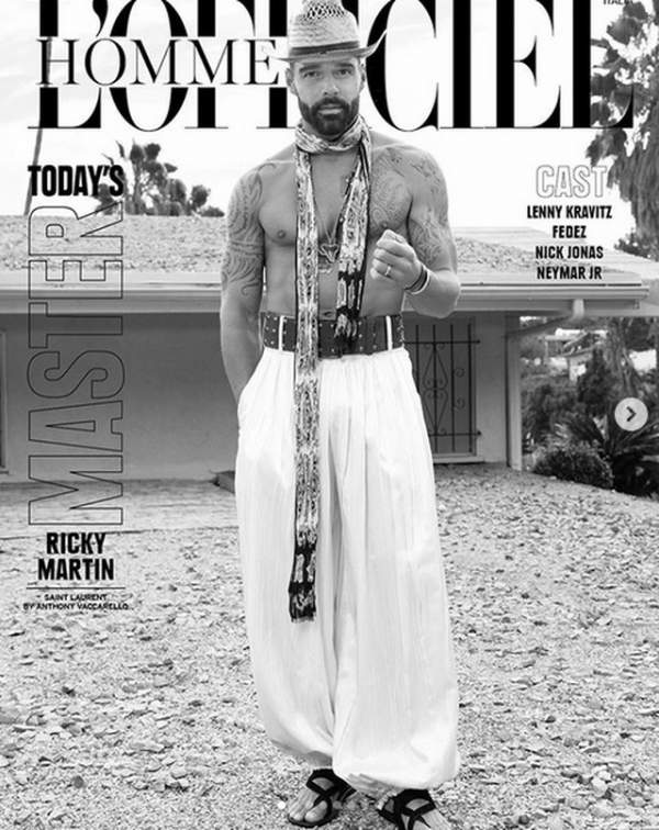 Ricky Martin khoe thân hình cơ bắp 7