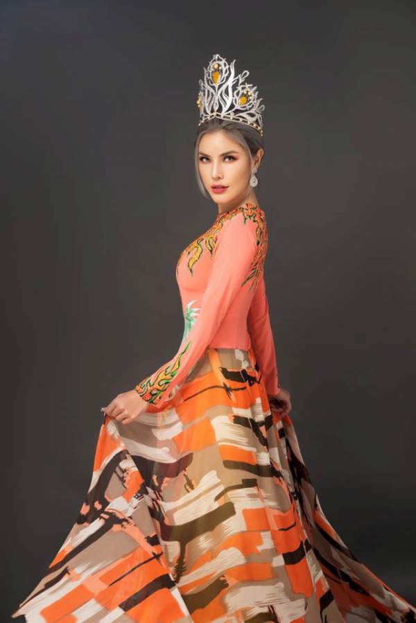 Hoa hậu doanh nhân Kimmy Bùi nền nã trong trang phục áo dài truyền thống 7