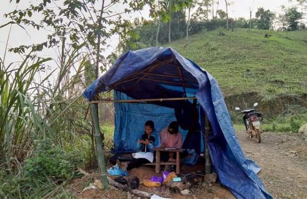 Xúc động hình ảnh nữ sinh dựng lều trên núi để học online ngày dịch 2