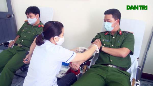 1.000 chiến sĩ Công an tỉnh Phú Yên đăng ký hiến máu tình nguyện 2