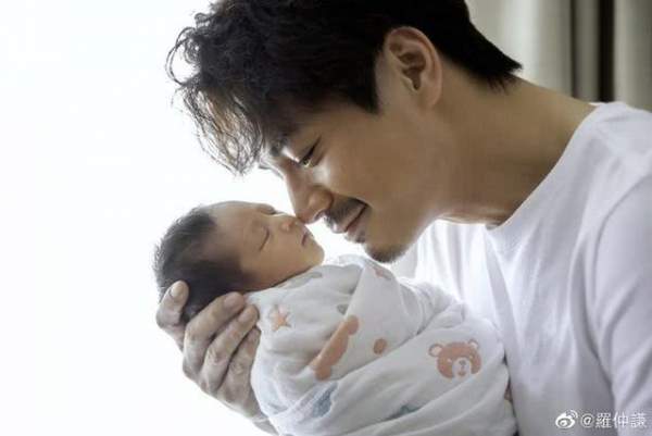 "Hoa đán TVB" Dương Di đón con gái đầu lòng ở tuổi 41 2