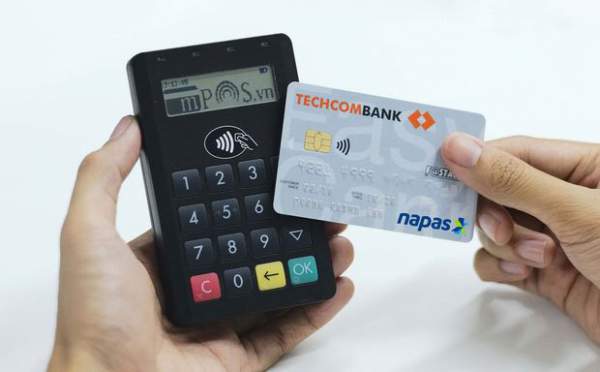 Cách phân biệt thẻ ATM từ và thẻ chip 6