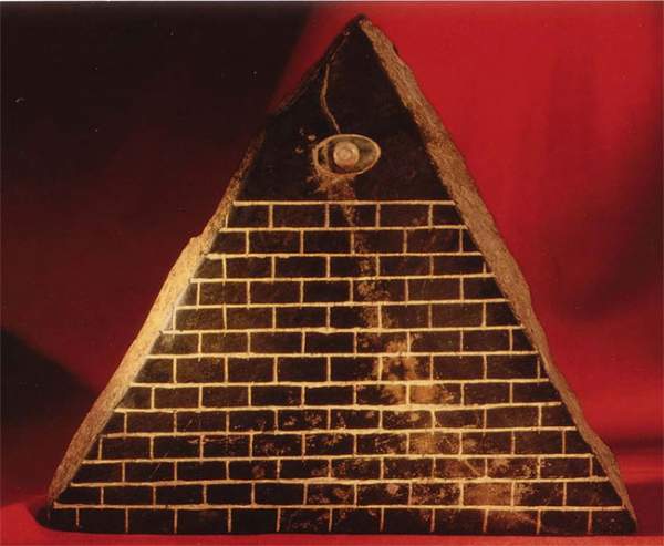 Kim tự tháp đầu tiên ở Ai Cập được xây dựng khi nào? 3