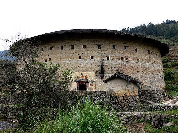 Những "vương quốc nhỏ" trong lâu đài đất ở Trung Quốc 6