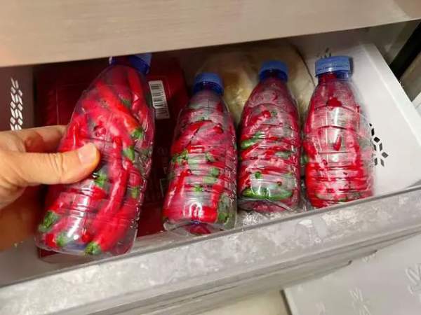 Đừng cho trực tiếp vào tủ lạnh, có cách bảo quản ớt tươi như mới hái đến cả nửa năm 6