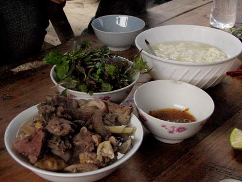 5 món ăn Việt gây ‘hãi hùng’ cho du khách nước ngoài 3