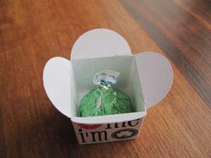 Cách làm hộp quà nhỏ xinh cho Valentine trắng 6