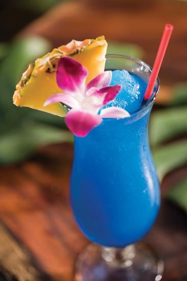 Cách pha chế cocktail: Blue Hawaiian