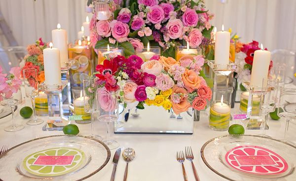 Trang trí tiệc cưới đầy sắc màu hoa trái 6